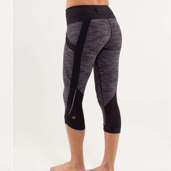 Lululemon Leggings Run Chase Me Crop SZ 6 - Picture 2 of 13